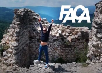 Senadov mlohavi stomak nad Hisardžikom