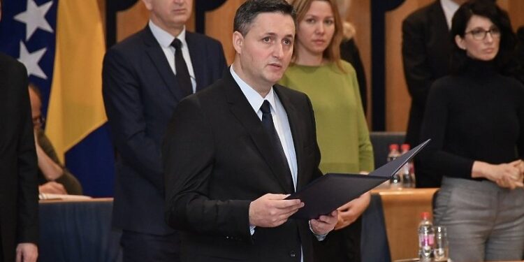 Bećirović: Vučić odlikuje Dodika zbog obnove projekta Velike Srbije
