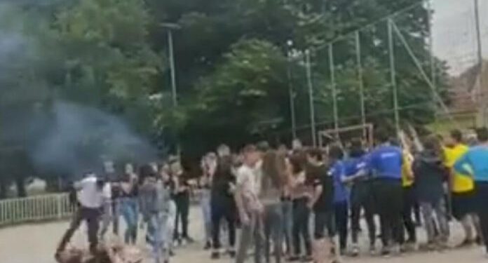 (VIDEO) ŠOKANTAN SNIMAK: OTAC ŠUTIRAO SINA U DVORIŠTU ŠKOLE PRED OSNOVCIMA