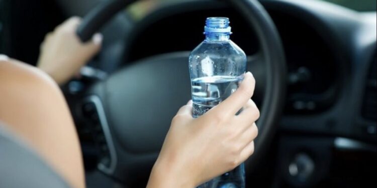 (VIDEO) Jednostavan trik kako da rashladite automobil za deset sekundi