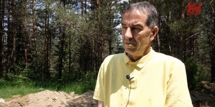 (VIDEO) Radno sposobni korisnici socijalne pomoći u Tutinu čiste javne površine u gradu