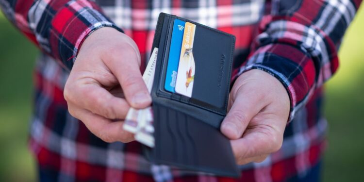 Anonimni humanista otplatio tuđe dugove u prodavnicama