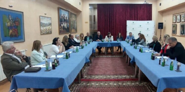 BNV: Sa direktorima osnovnih škola o upisu prvaka