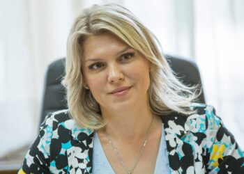 DRAGINJA Vuksanović Stanković: Pod zastavom tuđe države “biju se vole se– DF– Bečić– Krivokapić