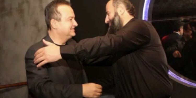 Po džamiji im Mirko gazi, četnika vole, masona imaju, a sekta nisu…