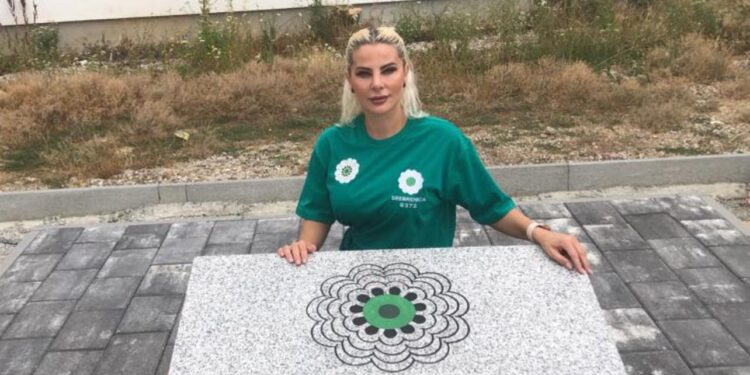 U Peći otkrivena spomen ploča u čast žrtvama genocida u Srebrenici