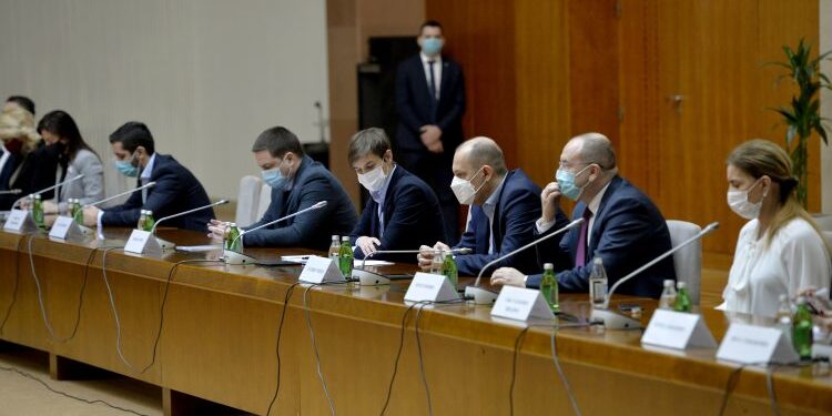 “Šteluju brojeve kako im odgovara, pa za sve krive narod”