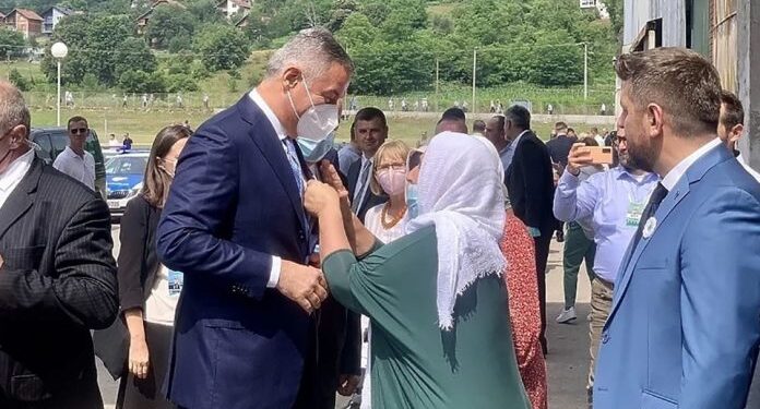 Milo Đukanović stigao u Srebrenicu