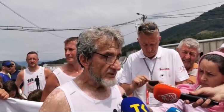 (VIDEO) Ultramaratonci u Potočarima- naš Tutinac Boban Pantović u suzama