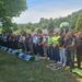 KLANJANA DŽENAZA ZA 19 ŽRTAVA GENOCIDA U SREBRENICI: SAGNUTE GLAVE, SUZE U OČIMA