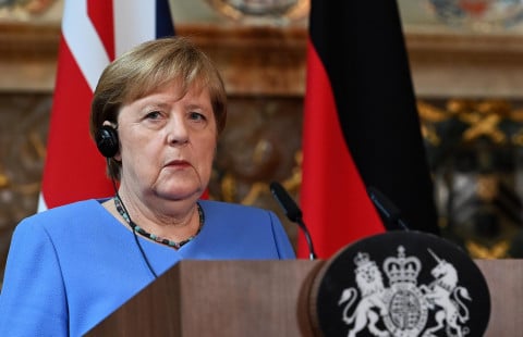 Da li Njemačka preuzima kontrolu nad BiH? / Merkel najavila Schmidtov dolazak: Situacija u BiH nije zadovoljavajuća