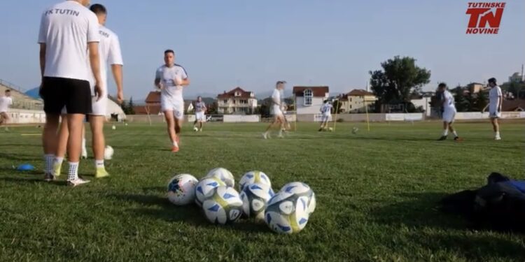 (VIDEO) Fudbaleri Tutina započeli pripreme za novu sezonu