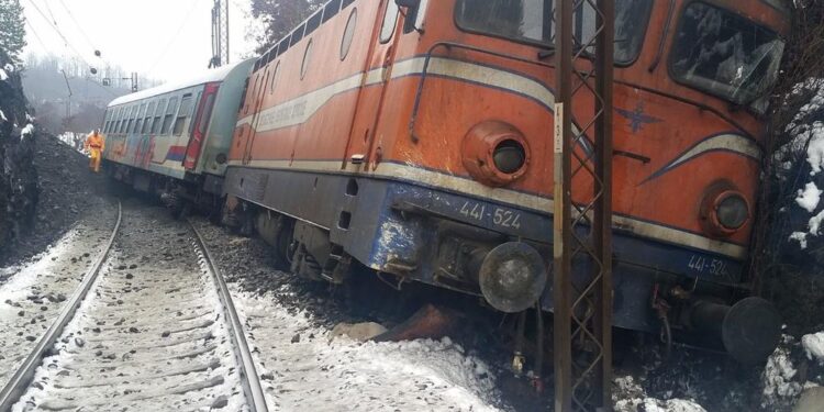 TERETNI VOZ ISKOČIO IZ ŠINA KOD PODGORICE, ŽELJEZNIČKI SAOBRAĆAJ U PREKIDU