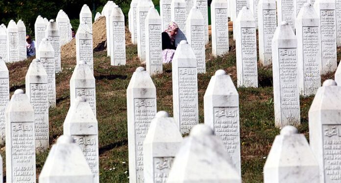DELEGACIJA IZ CRNE GORE STIGLA U POTOČARE, DONIJELI REZOLUCIJU O GENOCIDU U SREBRENICI