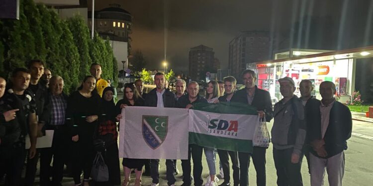 Članovi SDA iz Tutina otputovali na dženazu u Srebrenicu