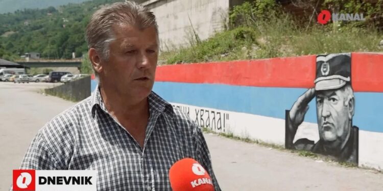 (VIDEO) PORUKA IZ FOČE O MURALIMA RATKU MLADIĆU: AKO UKLONITE JEDAN, NACRTAT ĆEMO DRUGI