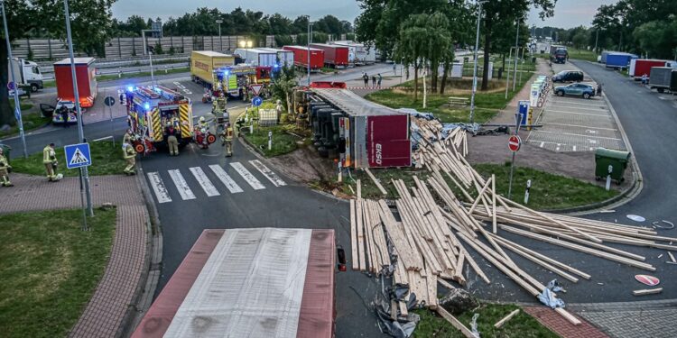 Njemačka: Strašan prizor, velikom brzinom uletio na odmorište, odbio alkotest