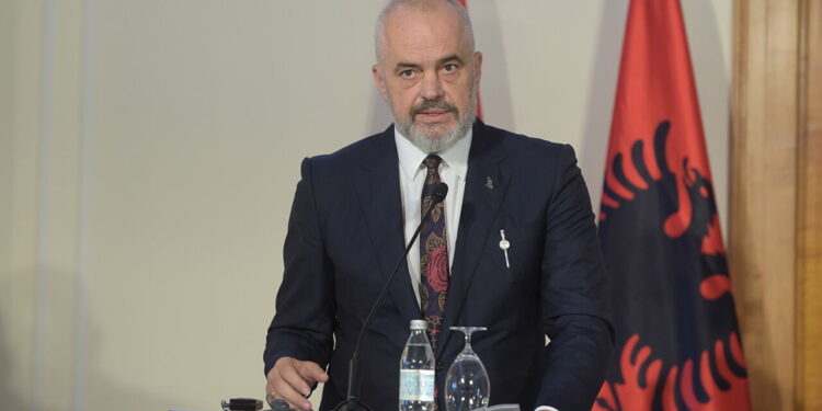 Edi Rama: Ja sam katolik, žena mi je muslimanka, a dvoje djece pravoslavci