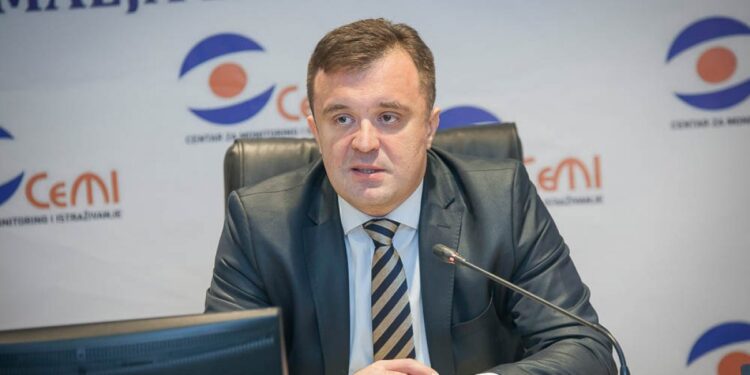 Vujović: “Vaseljenski patrijarh da riješi pitanje crkve u CG, biti pravoslavac ne znači i biti Srbin”