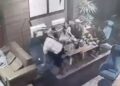 (VIDEO): Objavljen snimak napada: Bjelogrlić pet puta udario Antonijevića, kolege ga jedva zaustavile