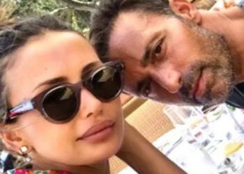 EMINA POSLALA IZVRŠITELJE MUSTAFI NA VRATA? Isplivale informacije o prihodima pjevačice – Sandal se brani ćutanjem