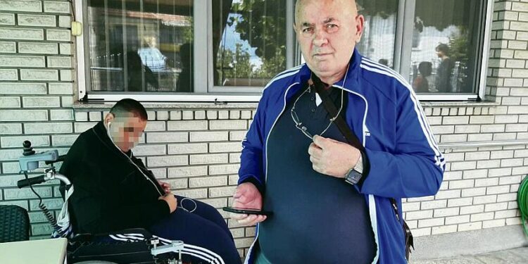 Odrekao se sina preko novina jer je slagao da će brata invalida voditi na more