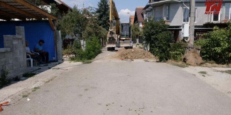 (VIDEO): Srušen  oštećeni most na Pečaonici u Tutinu, započela izgradnja novog