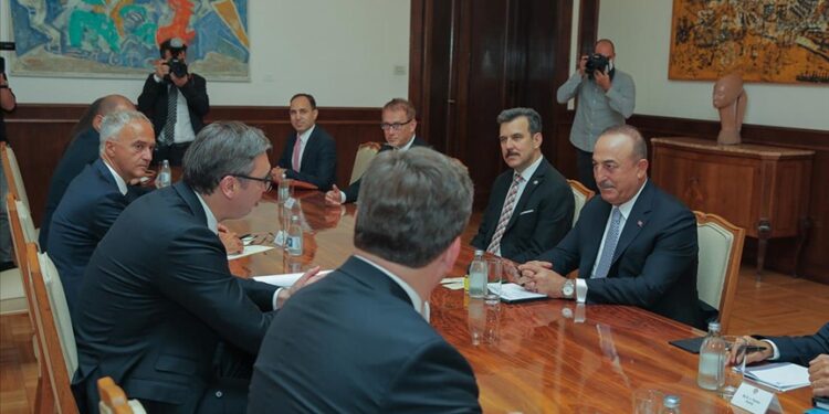 Vučić i Cavusoglu razgovarali o unaprjeđenju i daljem jačanju saradnje Srbije i Turske