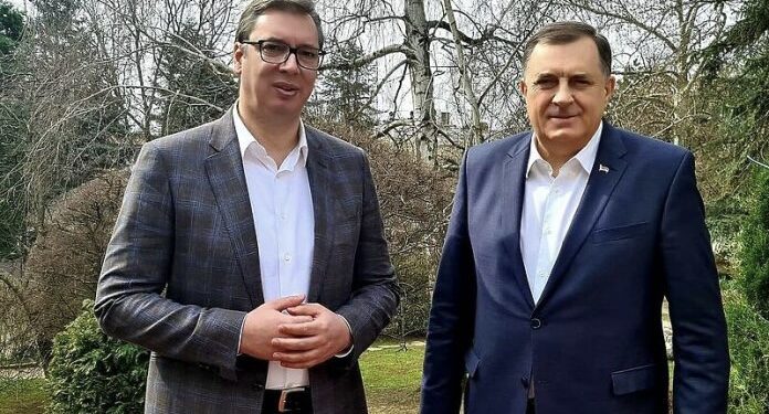 VUČIĆ PREDAO DODIKU PREDNACRT ZAKONA O ZAŠTITI SRPSKOG JEZIKA I ĆIRILIČNOG PISMA
