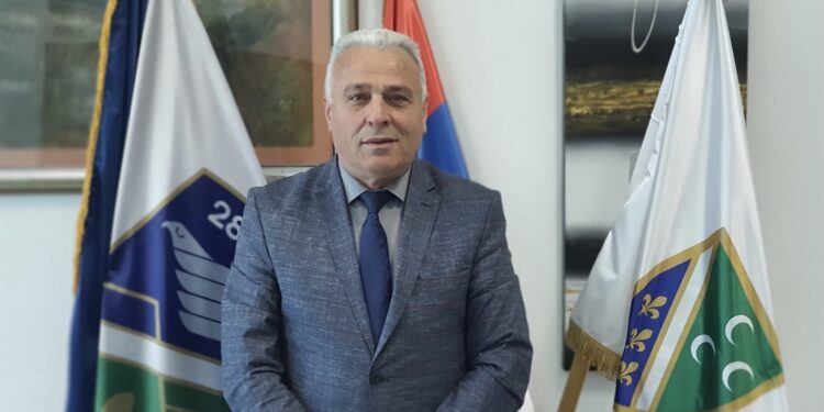 PREDSJEDNIK OPŠTINE TUTIN ČESTITAO DAN BOŠNJAKA