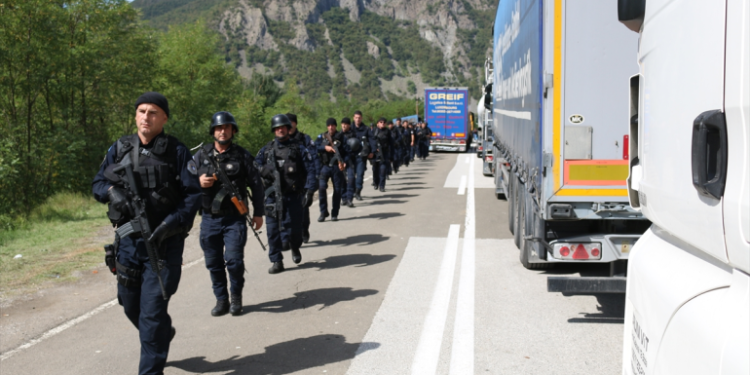 Borbeni avioni ponovo nad Jarinjem, Albanija poziva na povlačenje srpske vojske