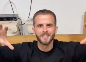 (VIDEO) Pjanić poslao kratku poruku navijačima turskog velikana: Merhaba, Besiktas!