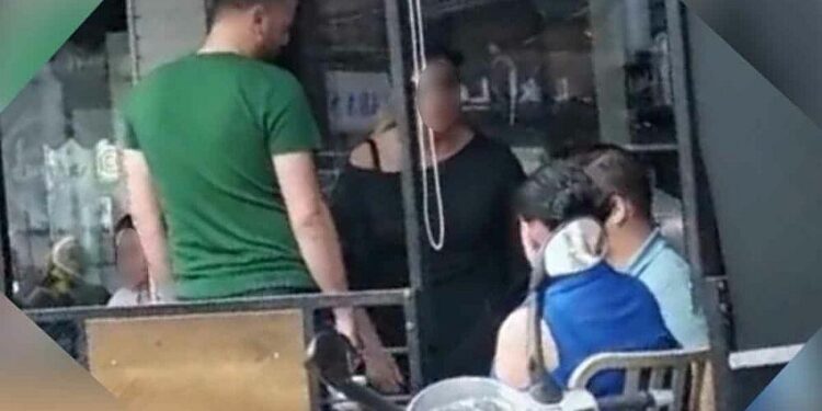 Novi Pazar: Ku*varu jedan – žena vrištala usred kafane na bivšeg muža zbog alimentacije