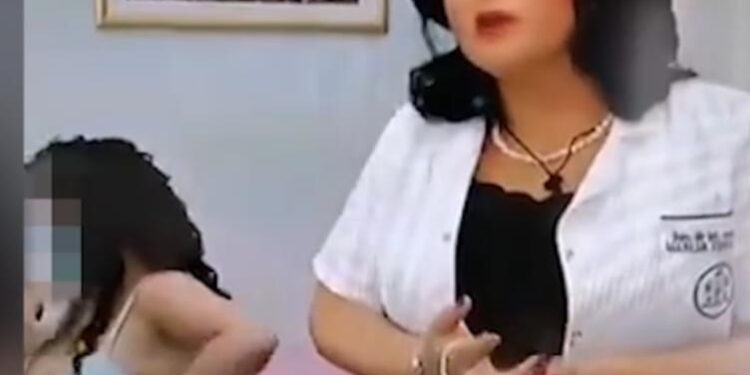 (VIDEO) Skandal na RTS-u: Žena se skida UŽIVO u programu