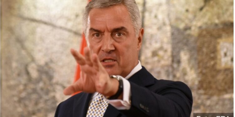 Milo Đukanović uvodi vanredno stanje?!