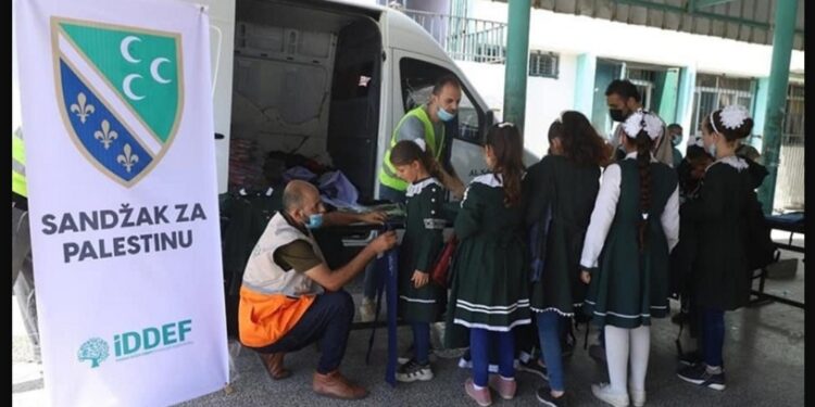 Učenicima u Pojasu Gaze uručene donacije iz Sandžaka
