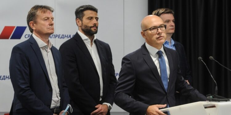 Vučević posle sednice GO: Predlog da se predsednik SNS bira na proleće
