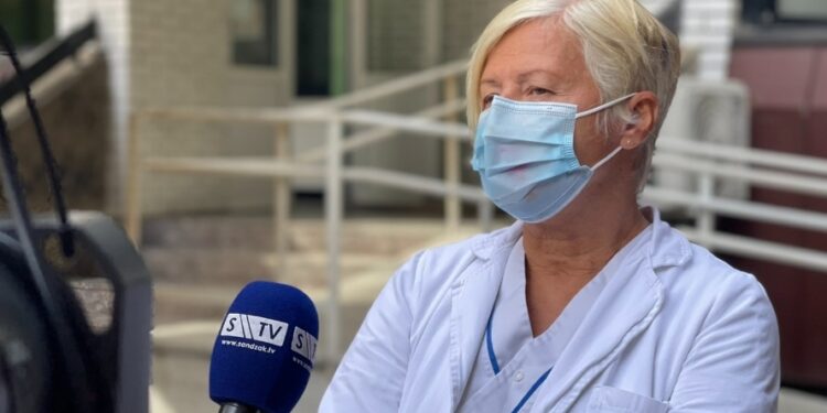 Sve više oboljele djece od korone – U Novom Pazaru za pola mjeseca pozitivno 430 školaraca