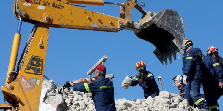 Jak zemljotres na Kritu, šteta na zgradama, jedna osoba poginula