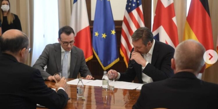 Kvinta se u Beogradu sastala sa Vučićem, Petković i Bisljimi lete za Brisel