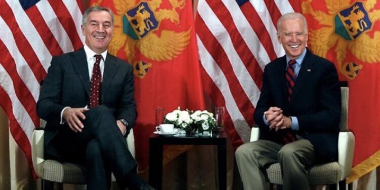 Američki narod nastavlja da pomaže svim narodima da imaju bezbjedan, miran i prosperitetan život