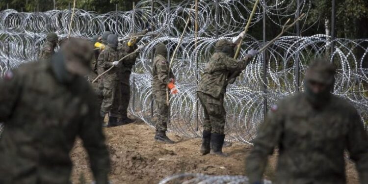Destine hiljada ljudi zaglavljeno u šumama i močvarama, a stiže oštra zima. Ovo bi mogla biti ogromna humanitarna kriza
