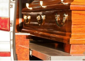 NEZAPAMĆENI SKANDAL: KRSTOM TUKAO POLICAJCE JER MU JE ŽENA OŽIVJELA