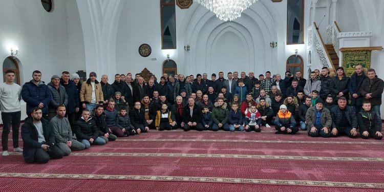 (FOTO) NASTAVLJENA SERIJA VJERSKIH PREDAVANJA U DŽEMATIMA ŠIROM SANDŽAKA