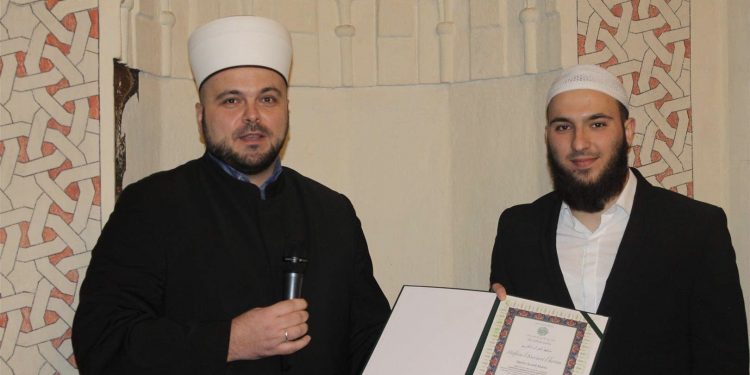 Bivši fudbaler Sarajeva, Čelika i Toška Sanin Klarić novi hafiz Kur'ana