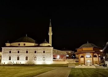 VEČERAS NASTUPILI UČAJLUCI