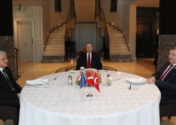 Članovi Predsjedništva BiH Džaferović i Dodik u Antaliji se sastali sa Erdoganom