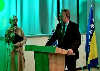 200 MLADIH U OPĆINI NOVI GRAD PRISTUPILO SDA! IZETBEGOVIĆ PORUČIO: MI SVAKI PROBLEM NA KRAJU RIJEŠIMO