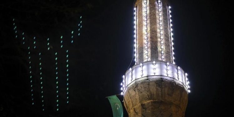 Muslimani večeras obilježavaju odabranu noć Lejletul-berat