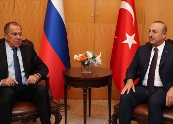 Cavusoglu i Lavrov razgovarali o najnovijim dešavanjima u Ukrajini